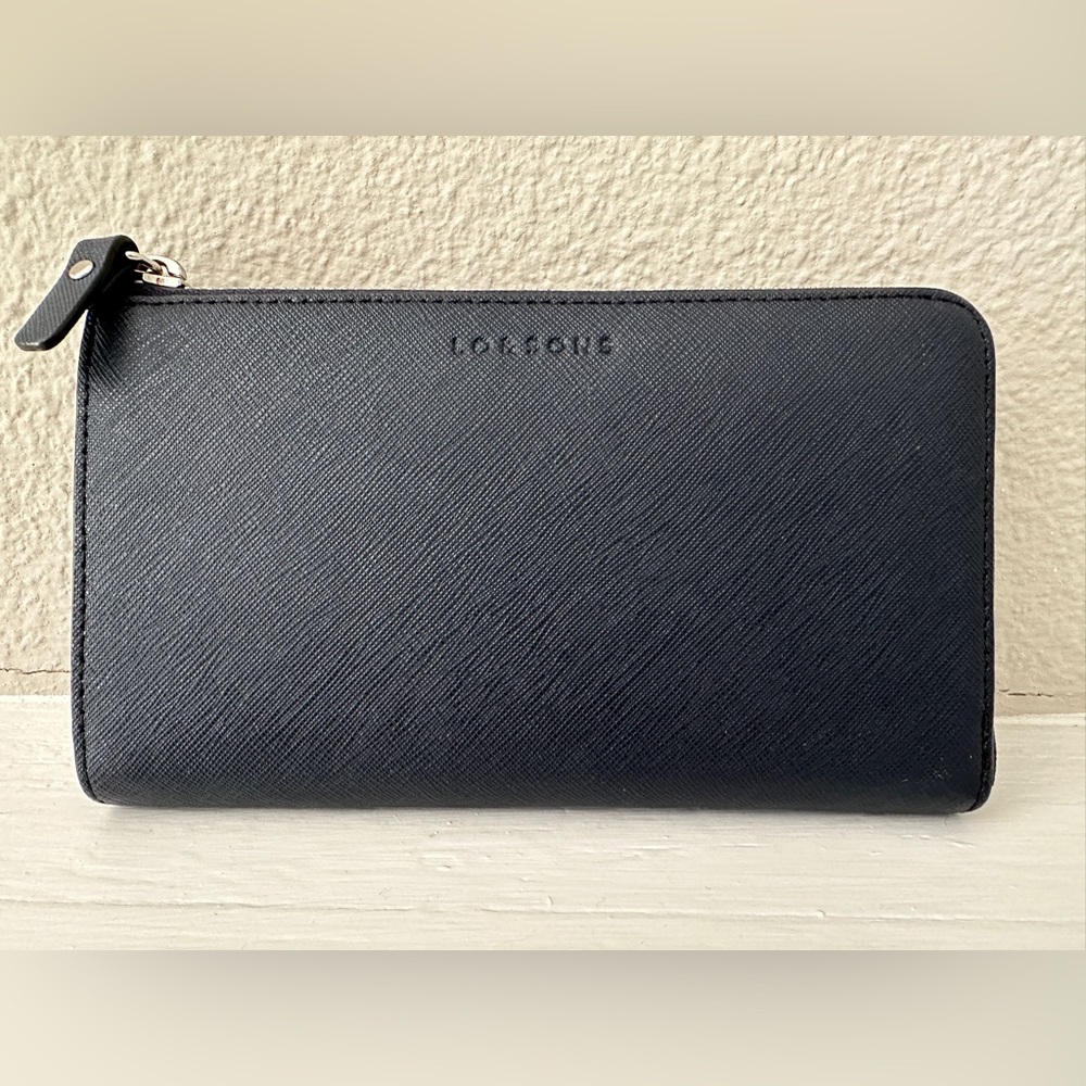 Lo & Sons Navy Leather wallet